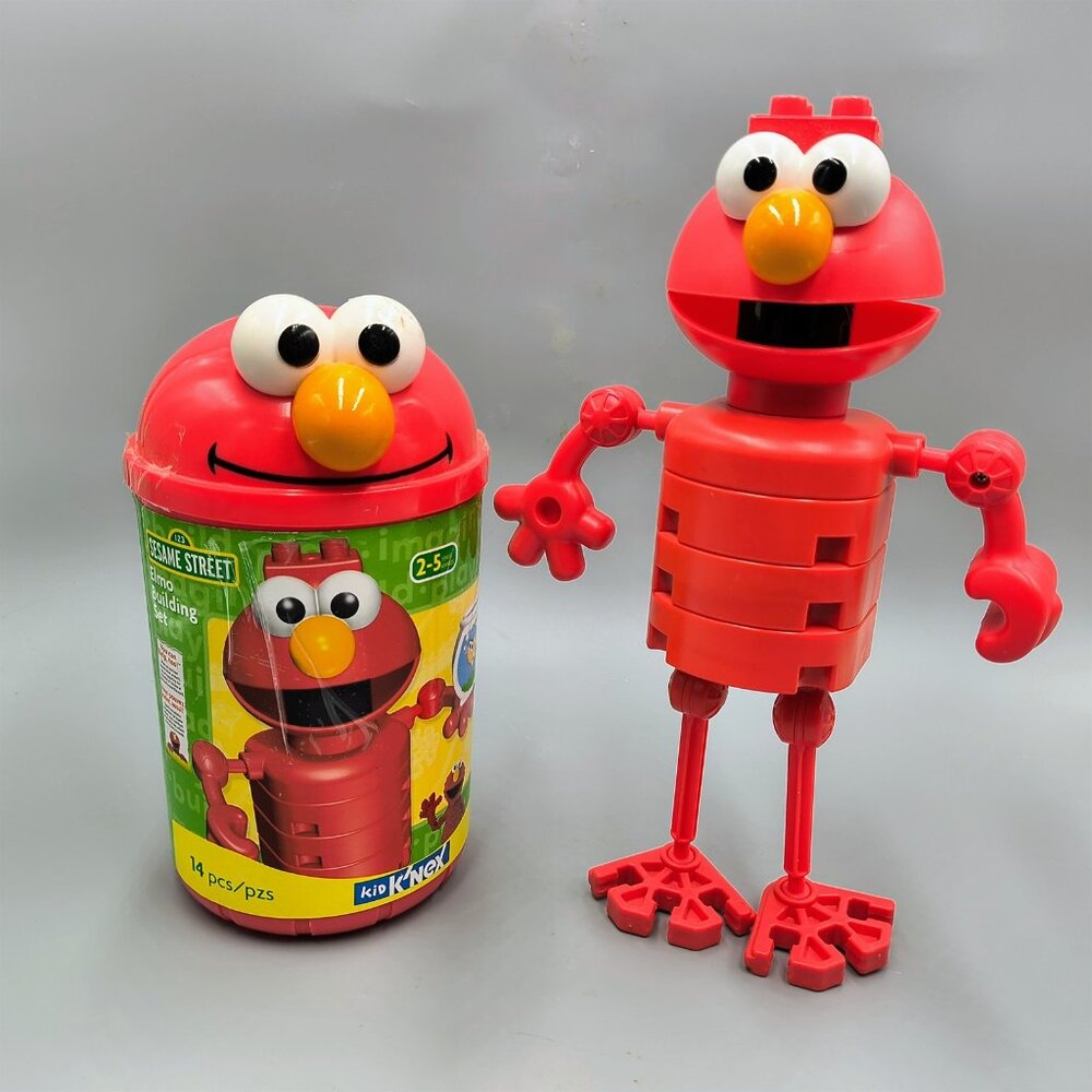 2008 Sesame Street Elmo Knex - not complete, missing Dorothy fish bowl